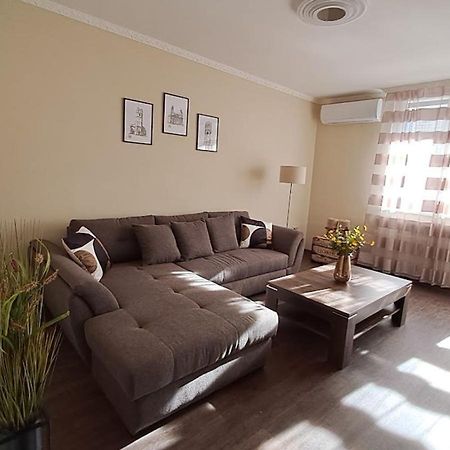 Szilfak City Apartman Hajdúszoboszló Eksteriør billede