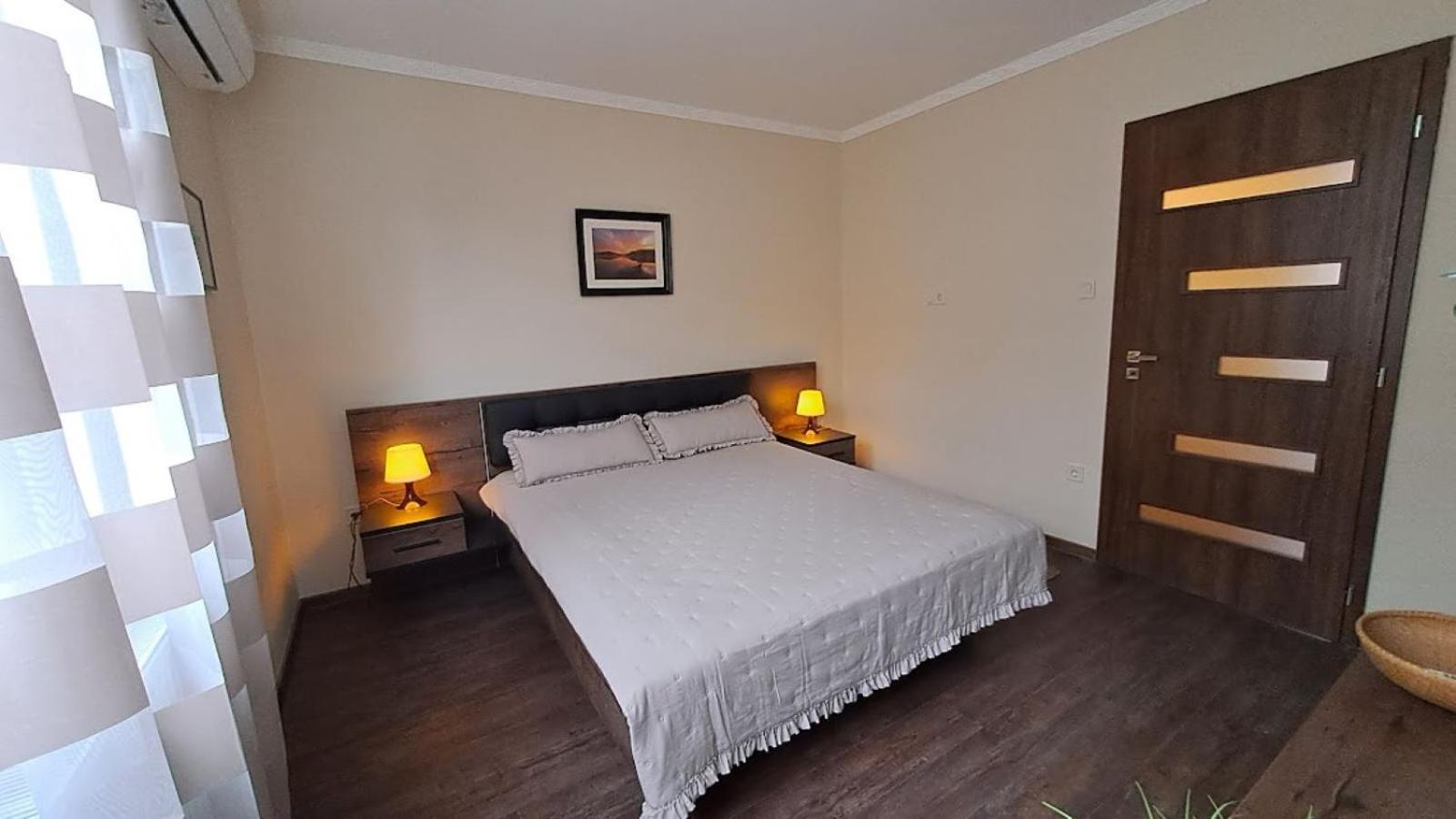 Szilfak City Apartman Hajdúszoboszló Eksteriør billede