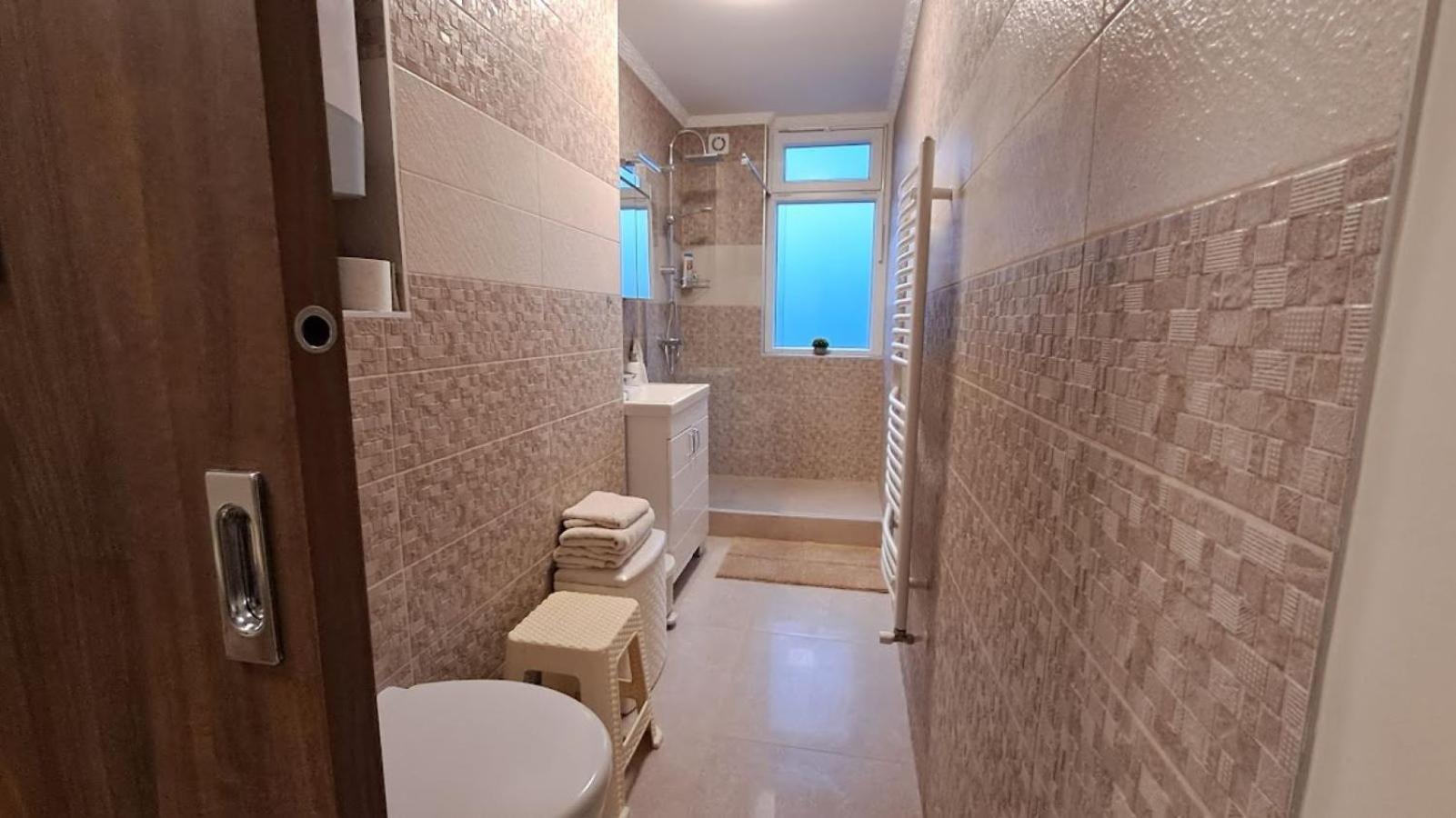 Szilfak City Apartman Hajdúszoboszló Eksteriør billede