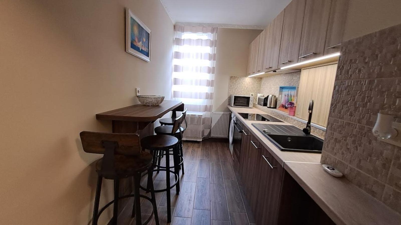 Szilfak City Apartman Hajdúszoboszló Eksteriør billede