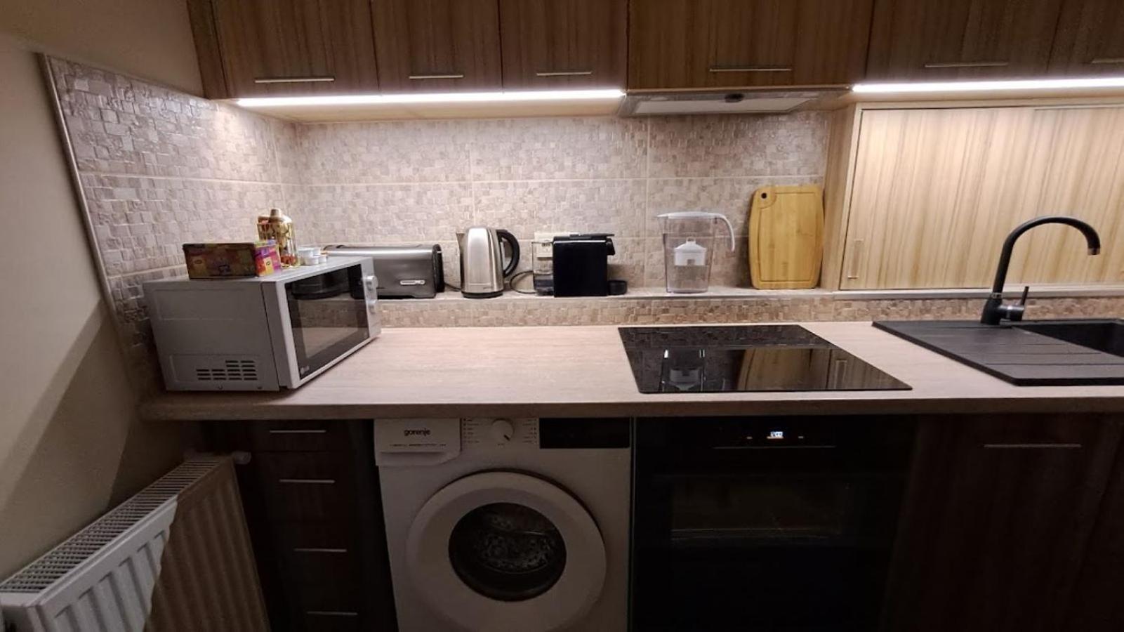 Szilfak City Apartman Hajdúszoboszló Eksteriør billede